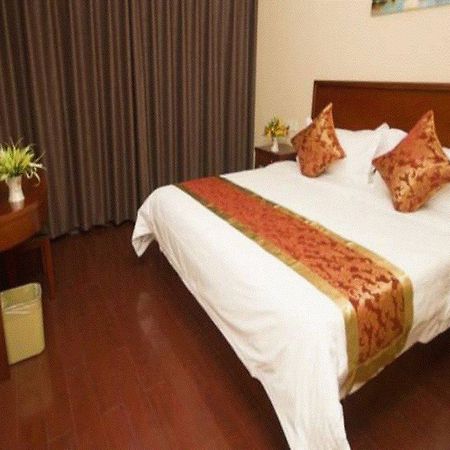 Greentree Inn Jiangxi Nanchang Xihu District Zhanqian W Business Hotel Εξωτερικό φωτογραφία